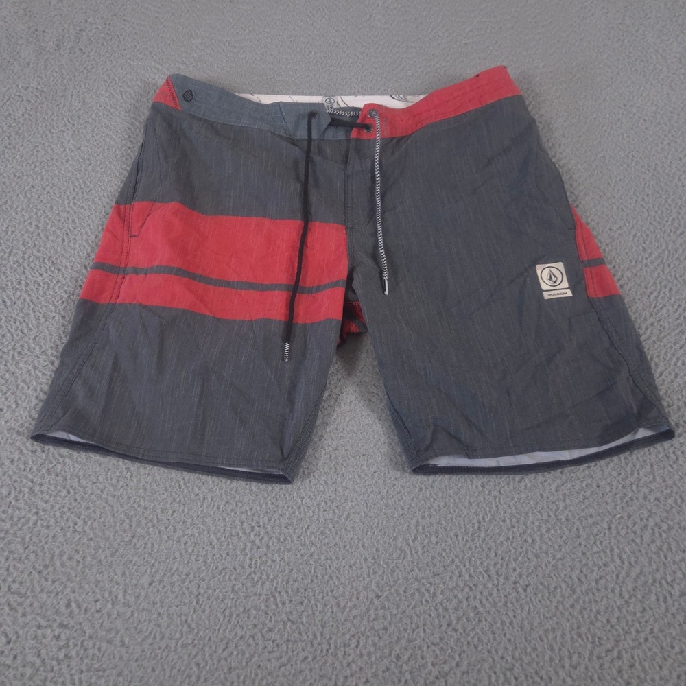 Volcom Shorts Mens 34 Gray Red Slingers Board‎  Striped Quick Dry Swim Trunks